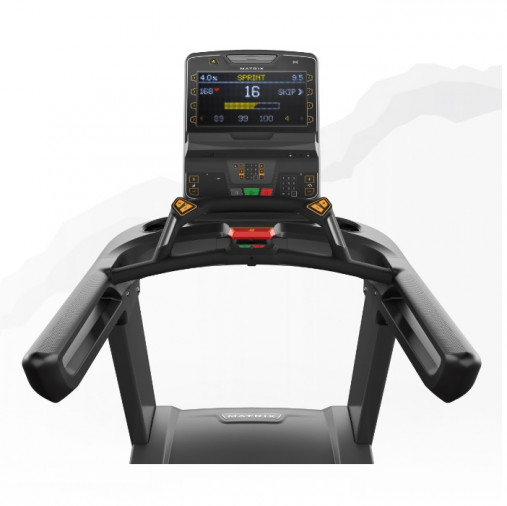 Беговая дорожка Matrix Performance Plus. Консоль Premium LED Беговая дорожка Matrix Performance Plus. Консоль Premium LED