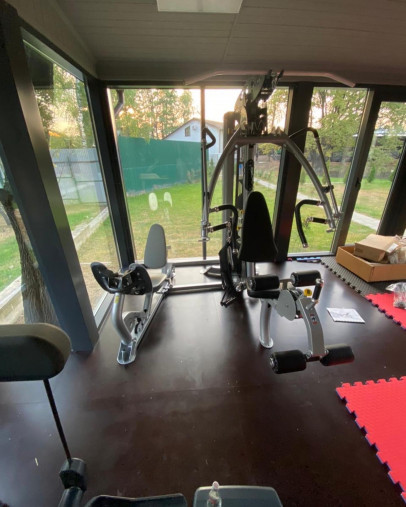 Силовой комплекс для дома HOIST HV-4-ELITE мультистанция со стеком 91кг (рама: черная / обивка: черная)