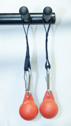 Шары для подтягиваний OFT, рукоятки в виде ядра универсальные (пара)