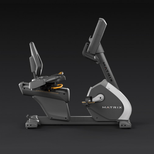 Горизонтальный велотренажер Matrix Performance. Консоль LED