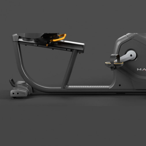 Горизонтальный велотренажер Matrix Endurance. Консоль LED