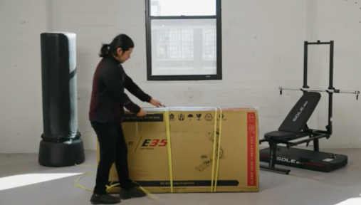 Эллиптический тренажер Sole Fitness Е35 (2023) с автоматическим наклоном педалей