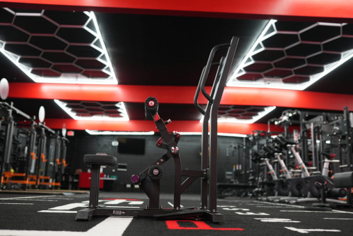 Тяга бедра стоя серии Peach Builder PB402 тренажер на свободных весах